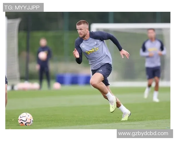 足球明星推荐的训练外套品牌助你提升运动表现与时尚品味