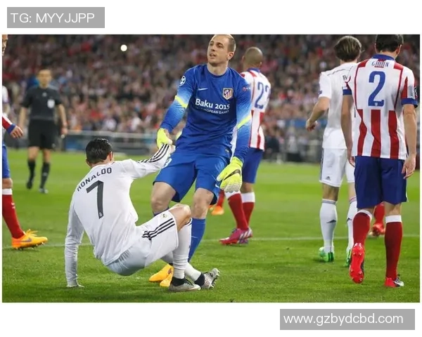 足球明星健美身材展示男性魅力与运动精神的完美结合